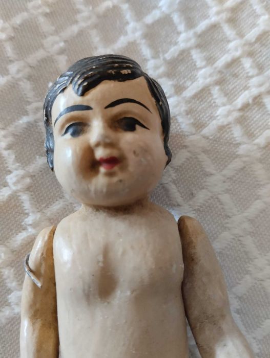 Boneca antiga de porcelana