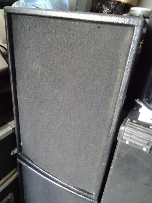 Kolumny pasywne na głośnikach EV