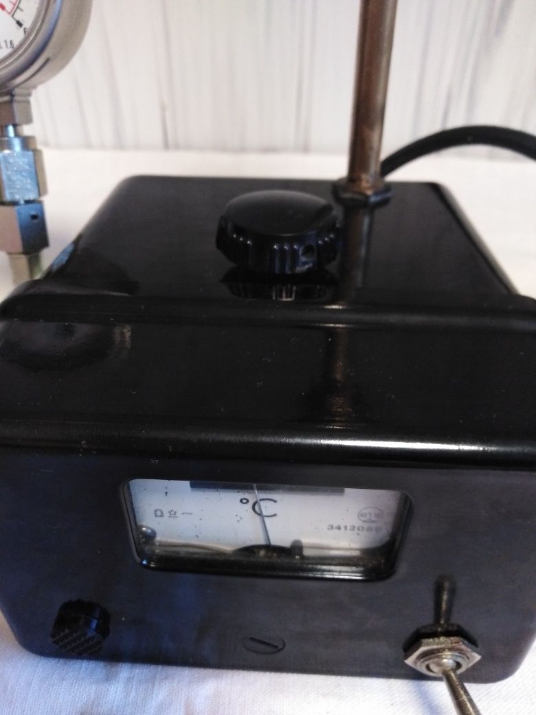 Lampa Edison stary miernik temperatury ETA bakielit loft vintage