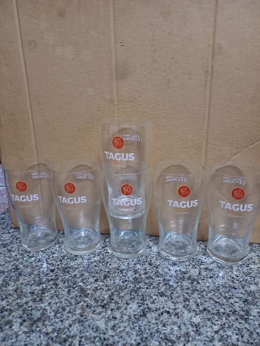 Copos. De. Cerveja. Tagus. Cerveja. Preta. 6. Copos. Tudo. 5€