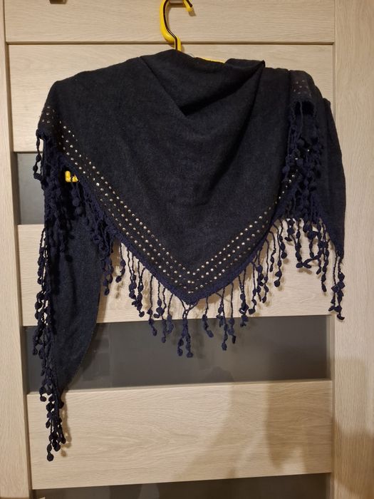 Granatowa chustka new yorker