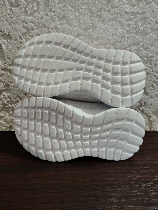 Buty chlopięce sportowe adidas r.22