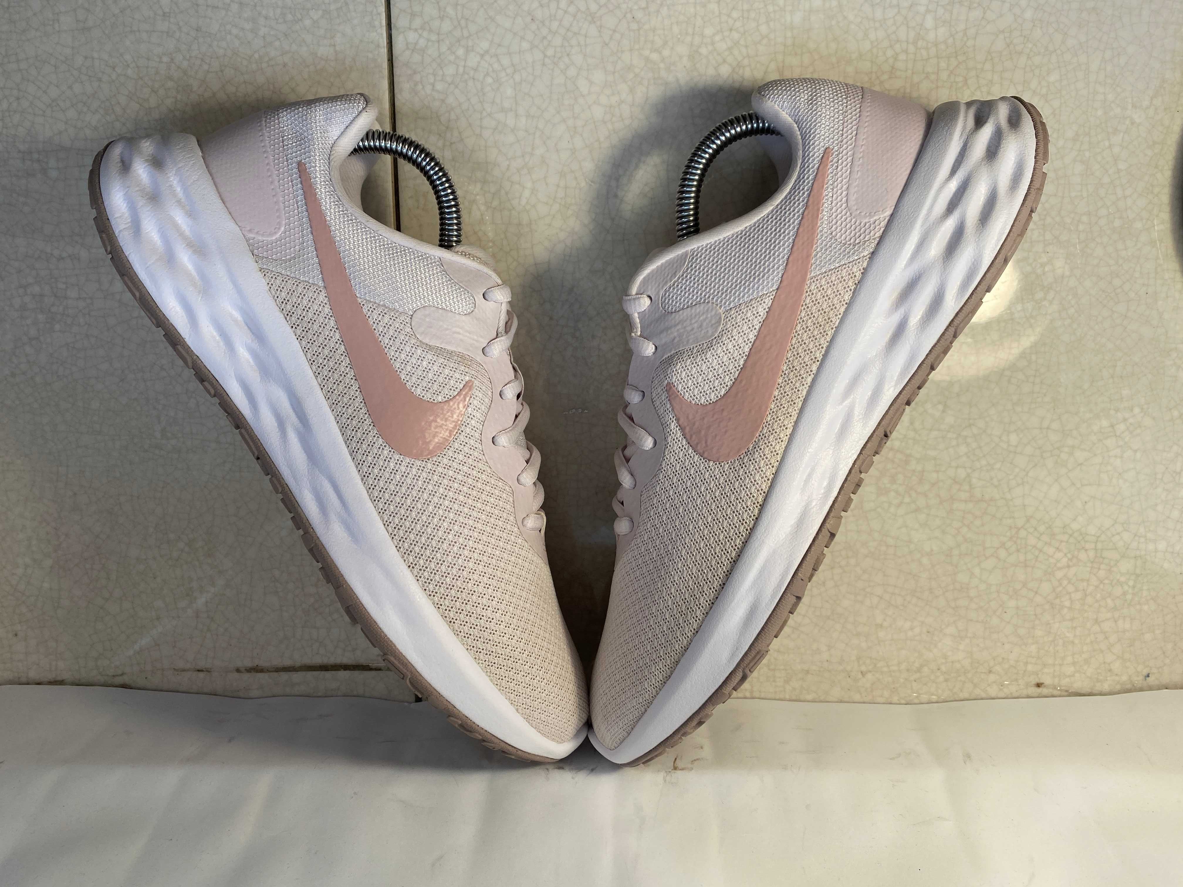 Nike W Revolution 6 женские кроссовки 41 р 26см оригинал