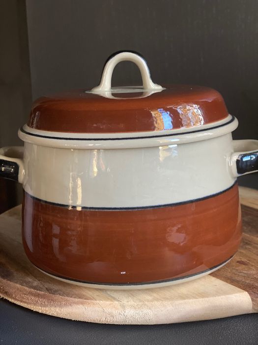 Garnek ceramiczny z ceramiczną pokrywką