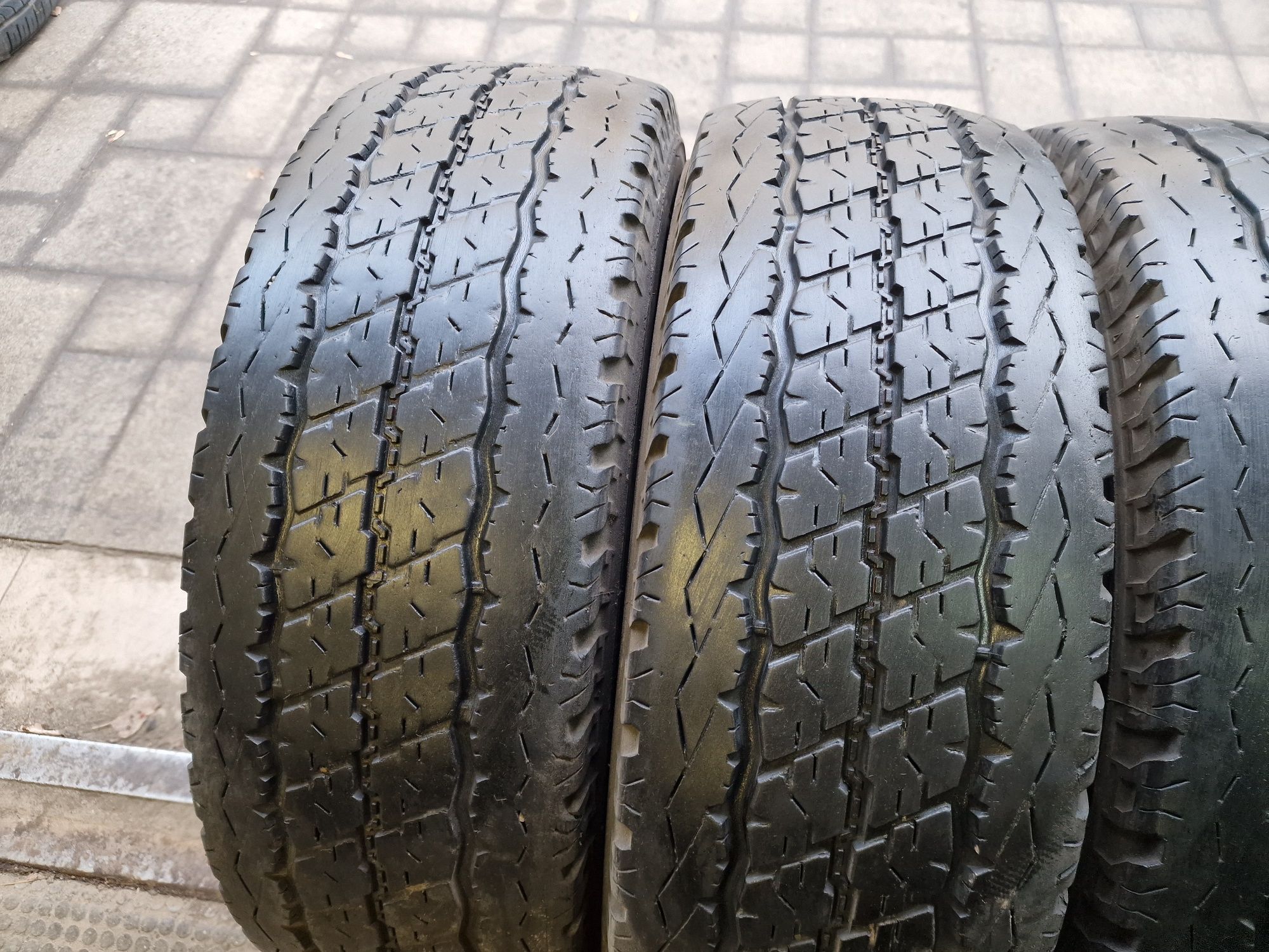 Летняя резина 215/70 R15C Bridgestone