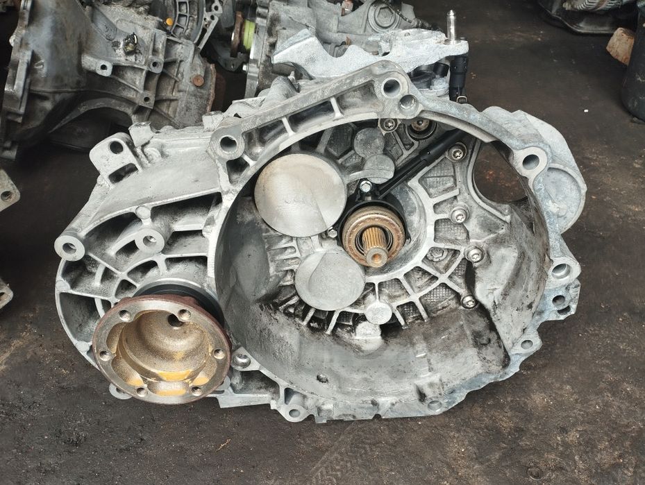КПП 1.9ТDi 2.0TDi  KXD Фольксваген Пасат В6 Тауран 6ти ступка
