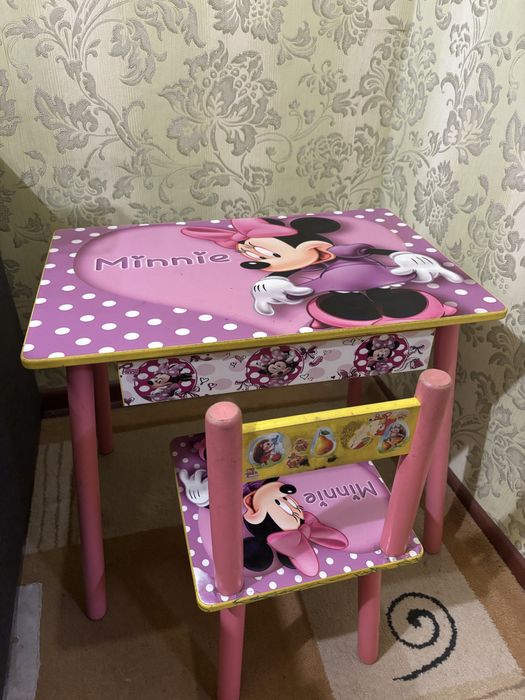 Столик детский для девочки