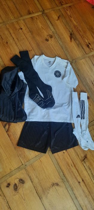 Спортивна форма Adidas, Nike футбольна для хлопця гетри