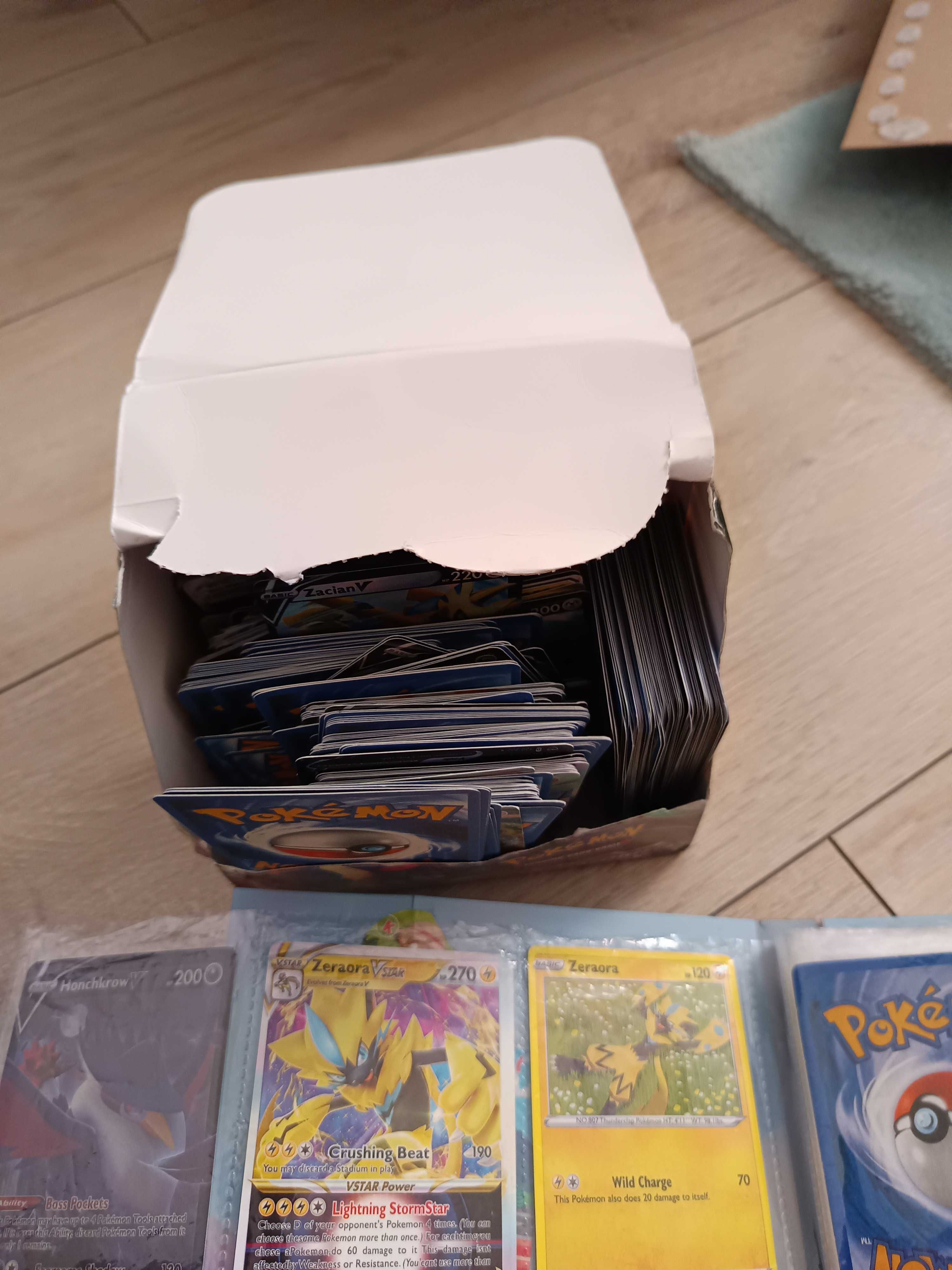 Karty Pokemon różne segregator ponad 400 kart