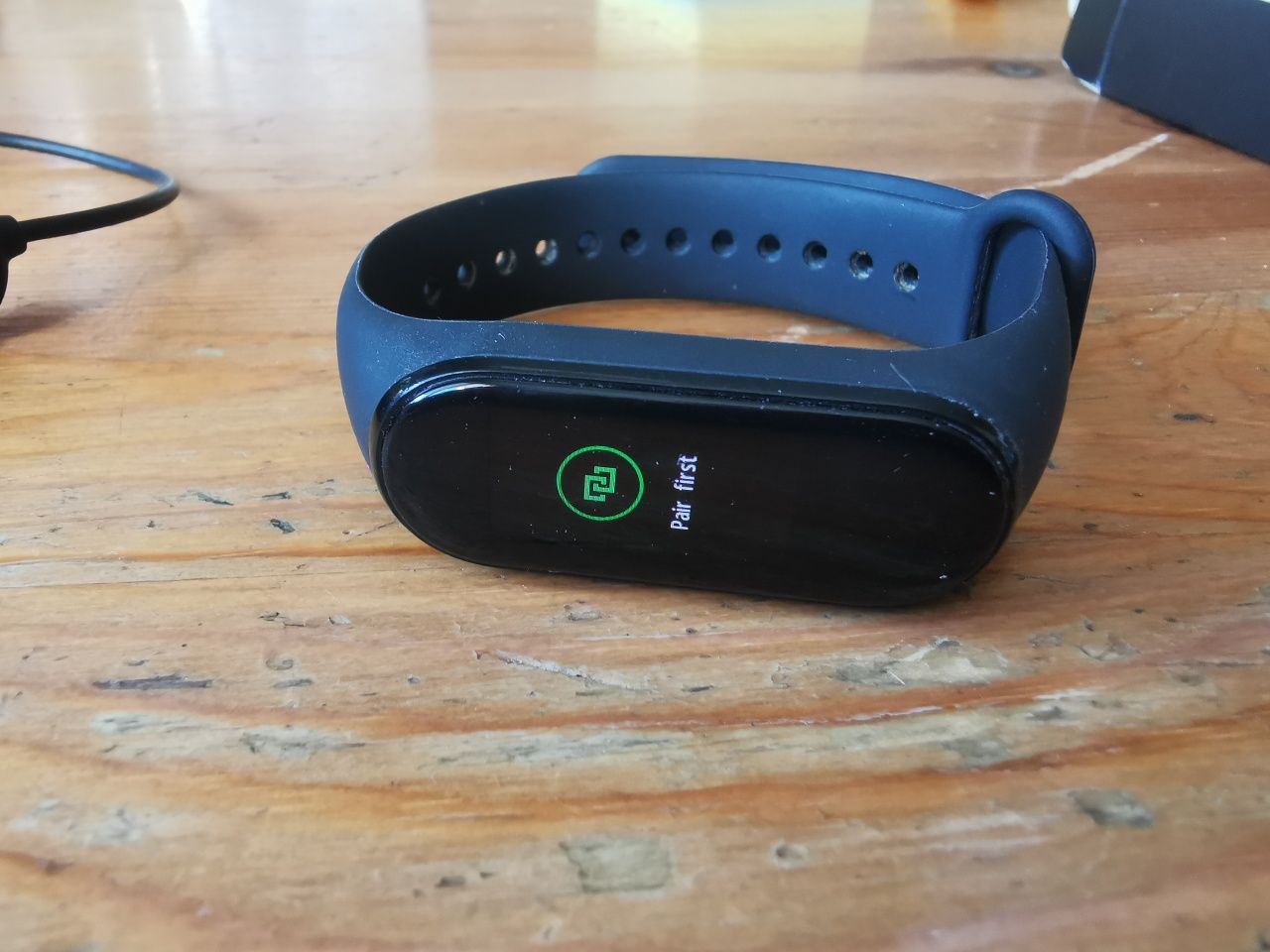 Smartband Xiaomi Mi band 4 + gratisy