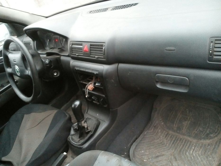 Накладка (пластик салона )Skoda Fabia Шкода Фабия 00-13 тур