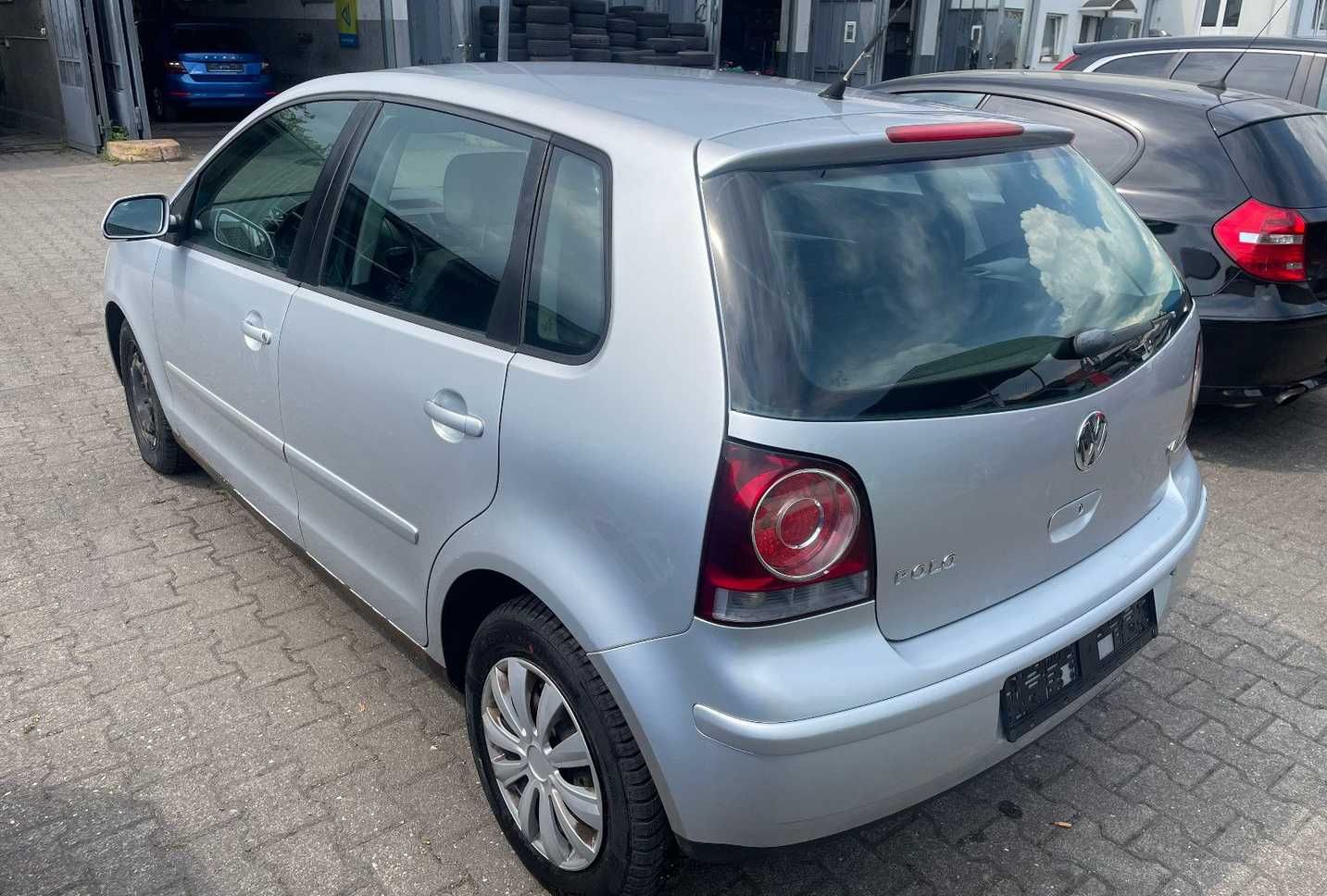 Vw Polo 9n Lift 1,4 Automat 2006 5-drzwi Klima Uszkodzony Z Niemiec