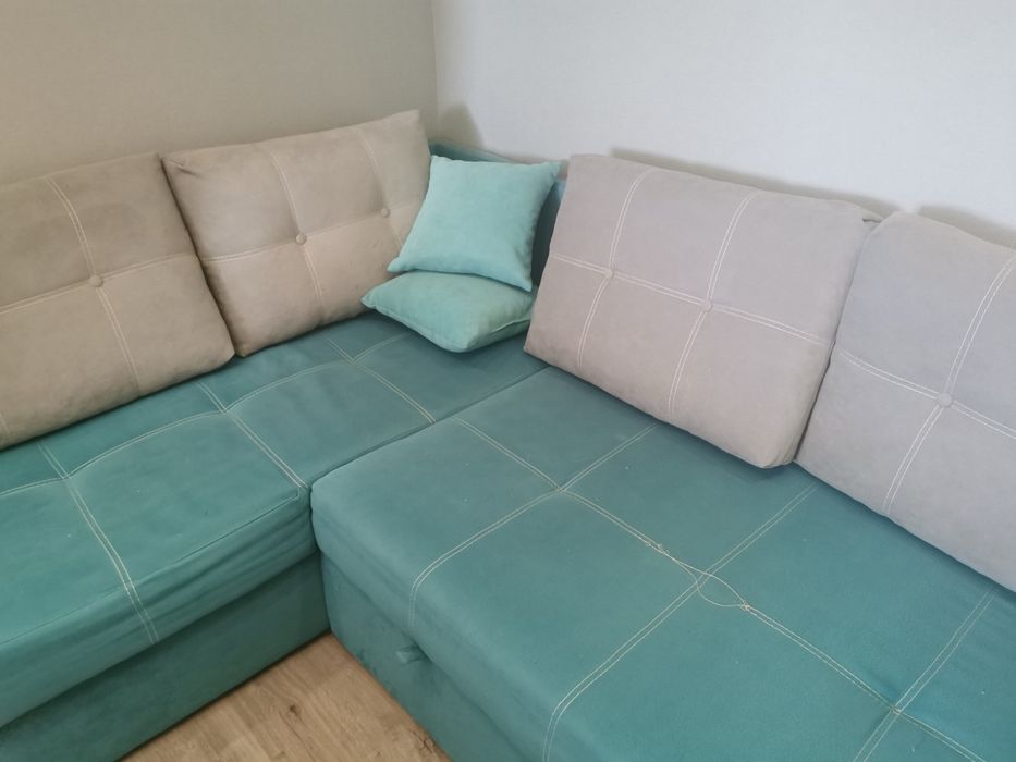 Диван кутовий з подушками, торг