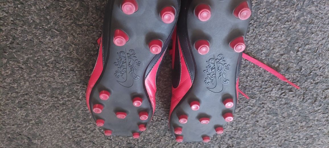 Bota Nike Premium tamanho 41