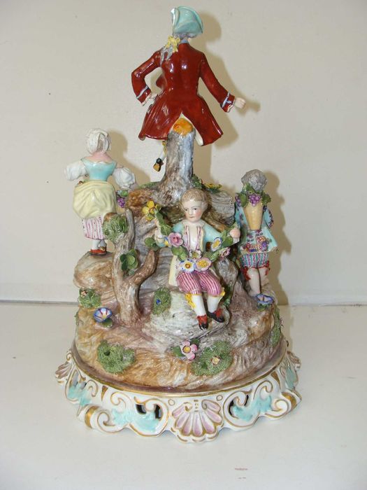 Okazała XIXw.  porcelanowa figura  5- postaciowa . Drezno