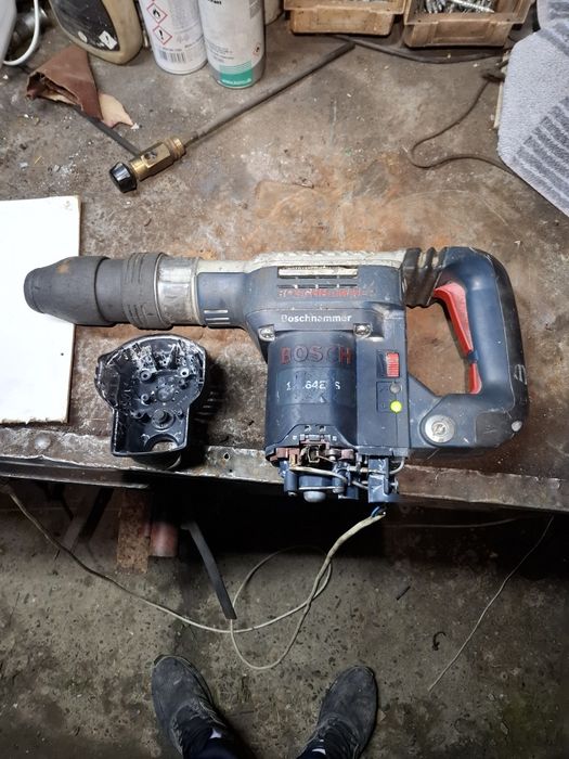 Młot udarowy Kujący BOSCH GSH 5 CE PROFESSIONAL sds Max Uszkodzony