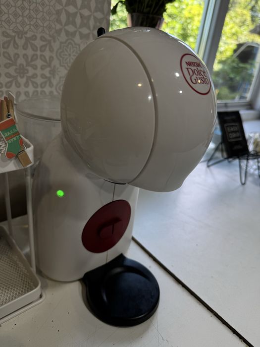 Продам капсульну кавоварку, Nescafe Dolce Gusto Piccolo XS
