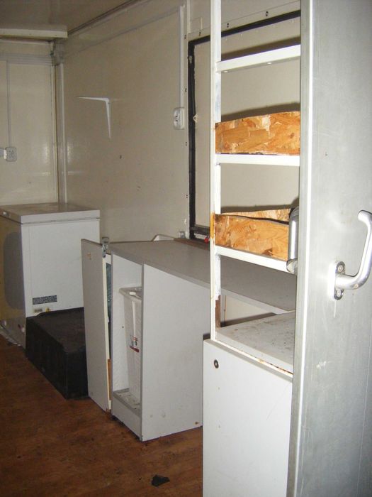 Kontener Garaż Schowek Kurnik   Zamykany Ocieplany Niemiecki Mobilny