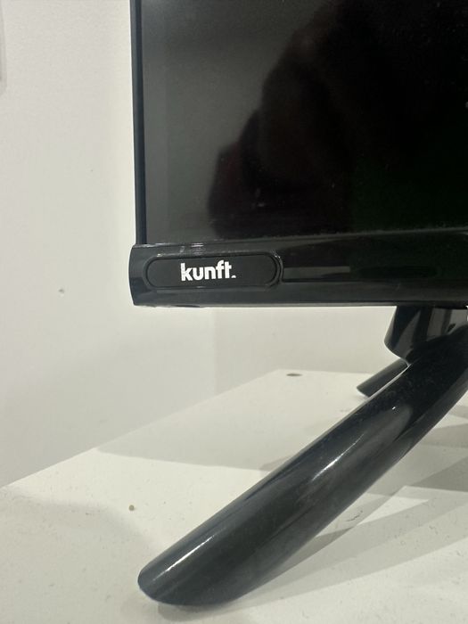 Smart tv kunft 24”
