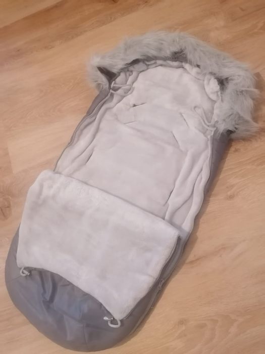 Śpiworek dziecięcy do wózka głębokiego i spacerowego
