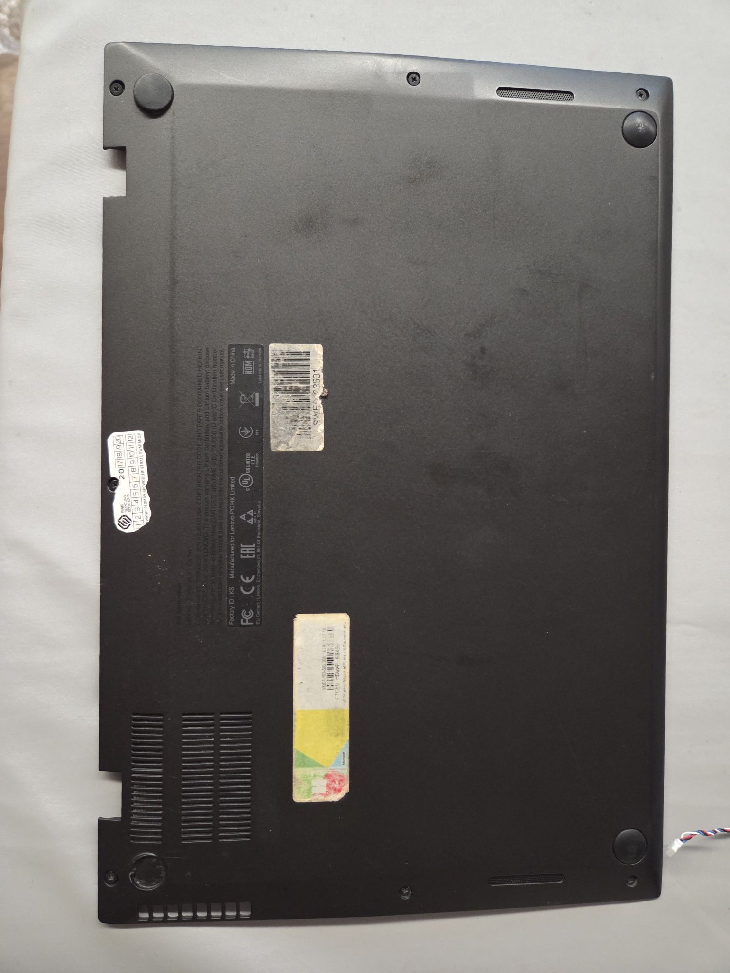 Sprzedam dolną klapę do laptopa LENOVO ThinkPad X1 Carbon
