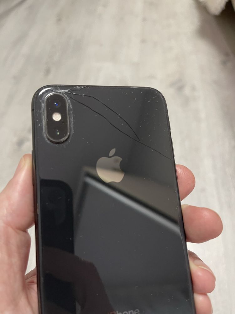 Продам Iphone XS 64 gb неверлок