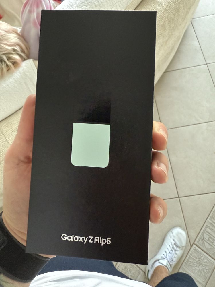 Samsung Galaxy Z Flip 5 8GB 512 GB