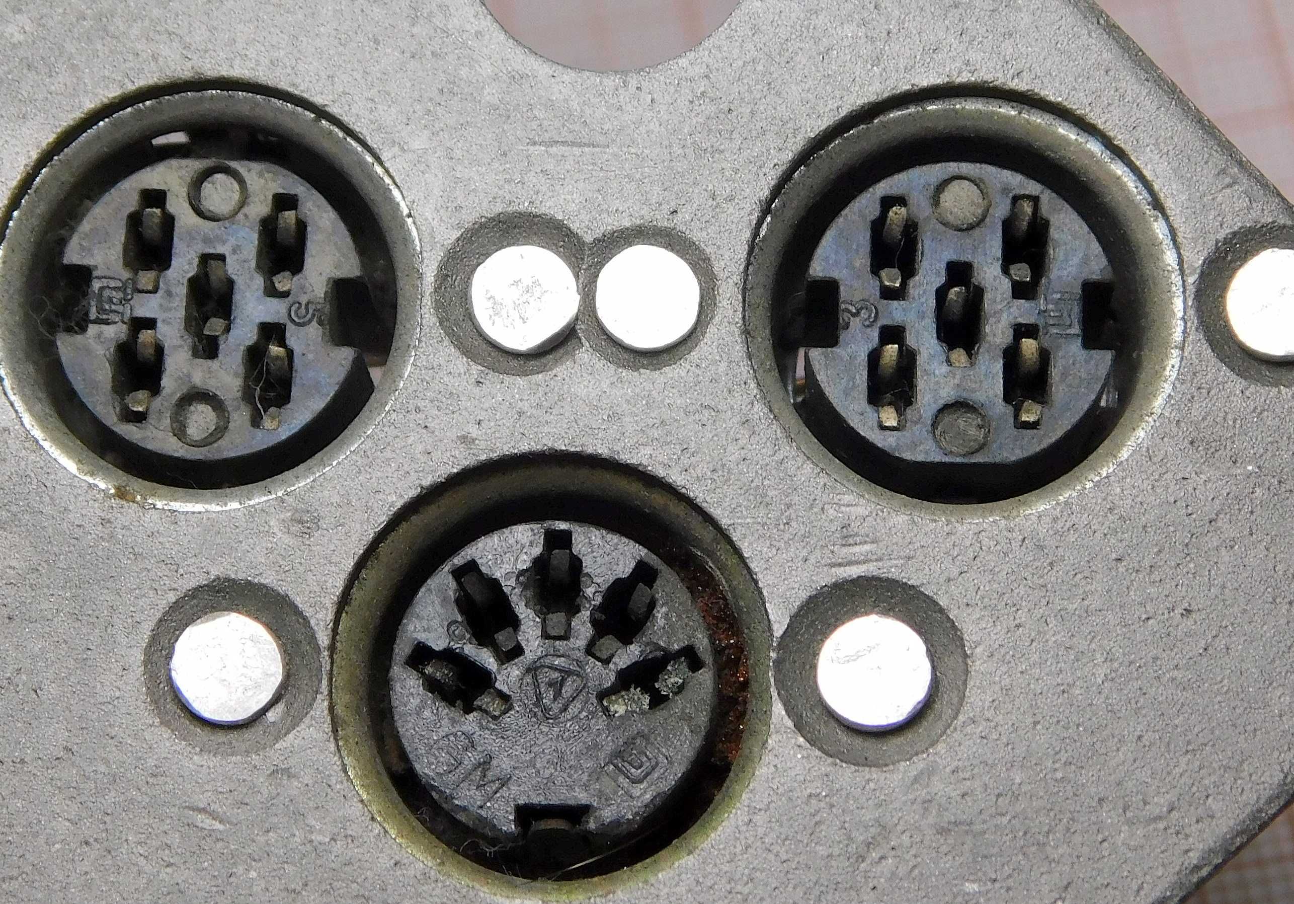 Gniazdo magnetofonowe 5-PIN ZESTAW 3 sztuki [EL]