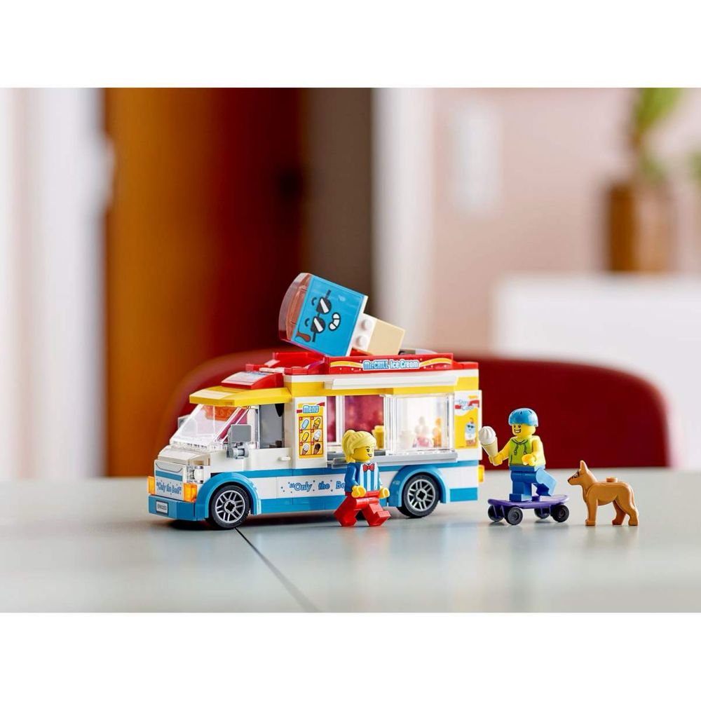Конструктор LEGO City Фургон з морозивом (60253)