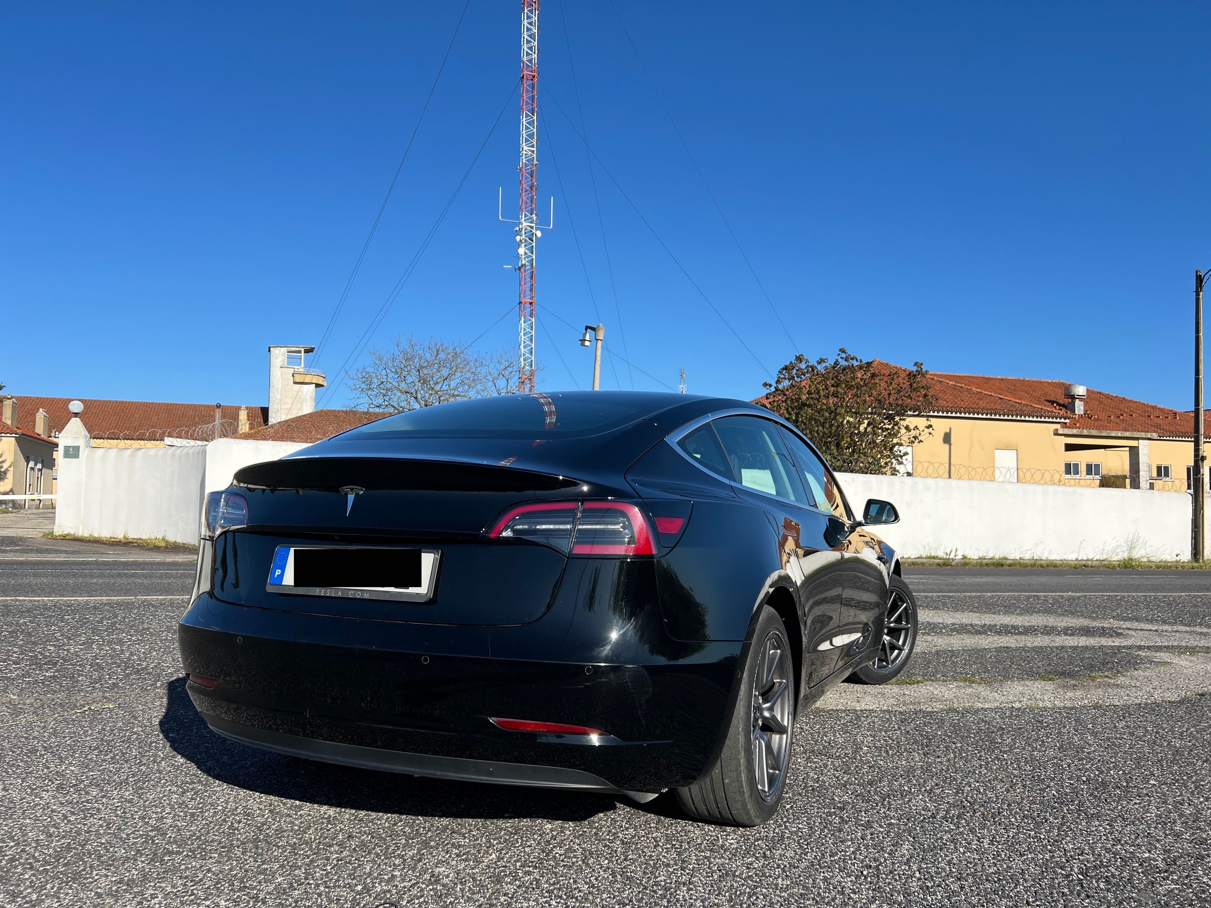 Tesla Model 3 - Standard Range Plus