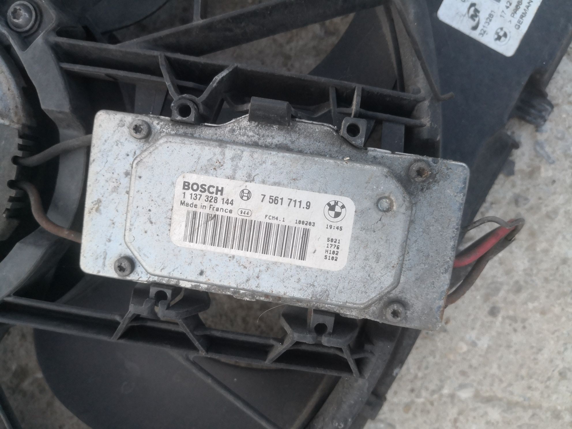 Wentylator chłodnicy klimatyzacji z modułem BMW e90 e91 e92 e87 e81 e8