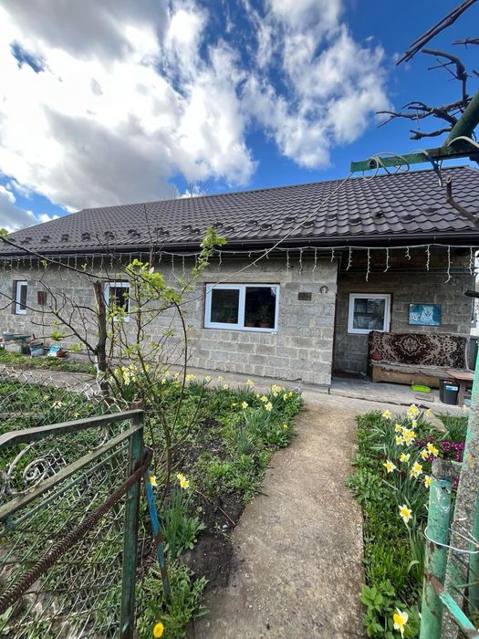 Продаж будинку у с.Буців , Мостищина