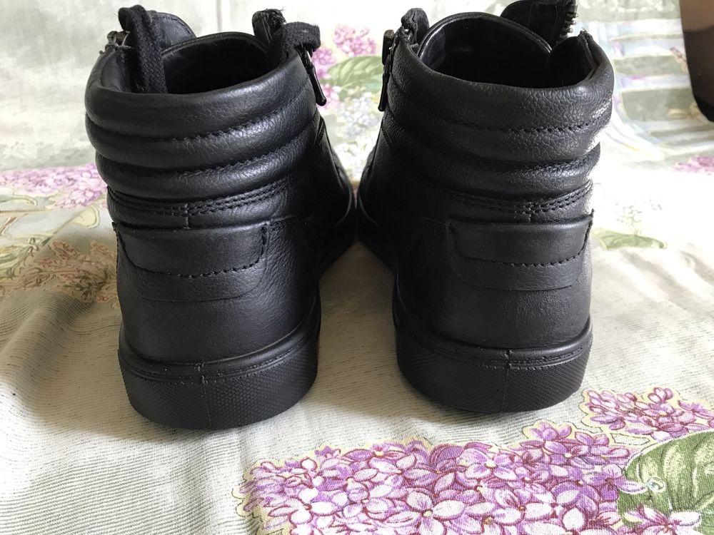 Зимние кожаные ботинки на меху Jomos. Размер 42/27.5 см