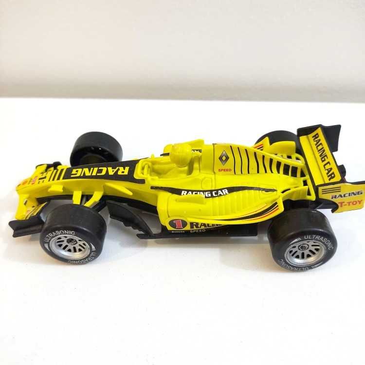 3 Carros F1 em plástico com 13x5,5cm