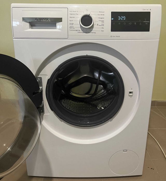 2025рікПральна стиральная машина Bosch Serie4 WAN2822ESN ідеальна 10кг