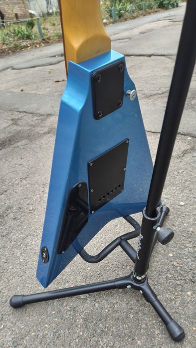 Електрогітара Conquest Flying V, floyd-брідж 2 хамбакера