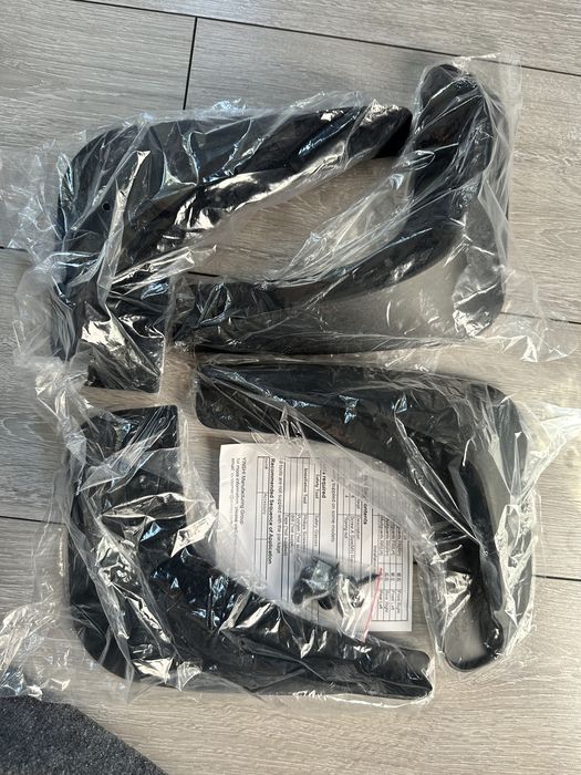 Бризговики Renault Fluence 3 поколінн з 2008-2016 року Рено Флюенс