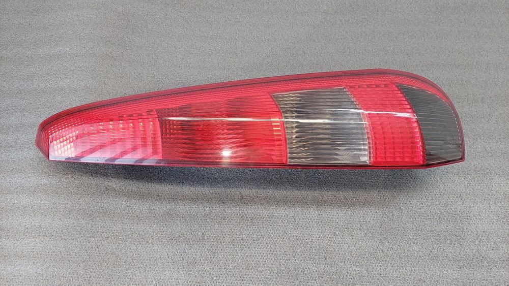 Farolim direito FORD Fiesta V (JH_, JD_)