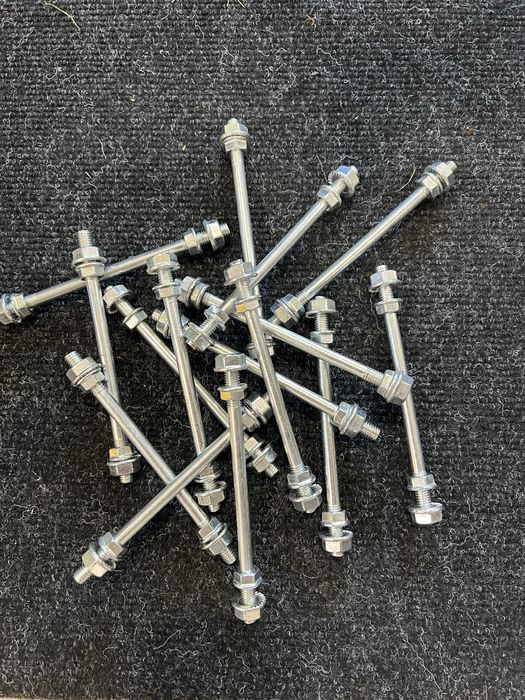 Шпилька с двухсторонней резьбой 135 мм М8