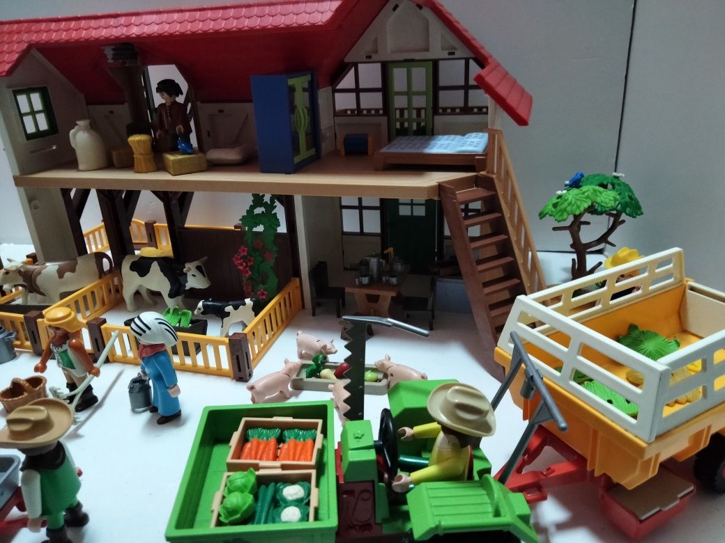 Playmobil gospodarstwo rolne z traktorem