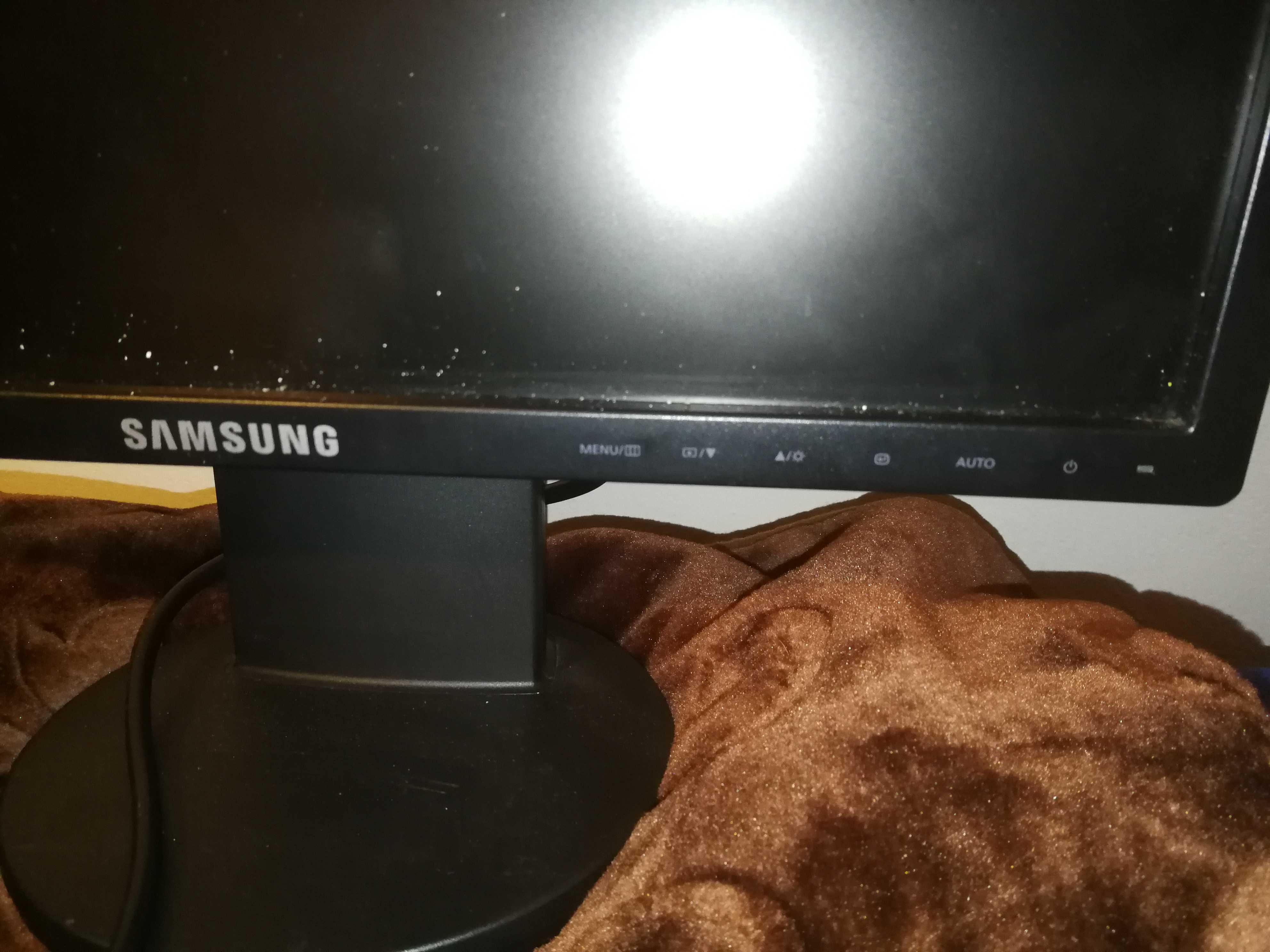 monitor Samsung SyncMaster 943N cena do NEG