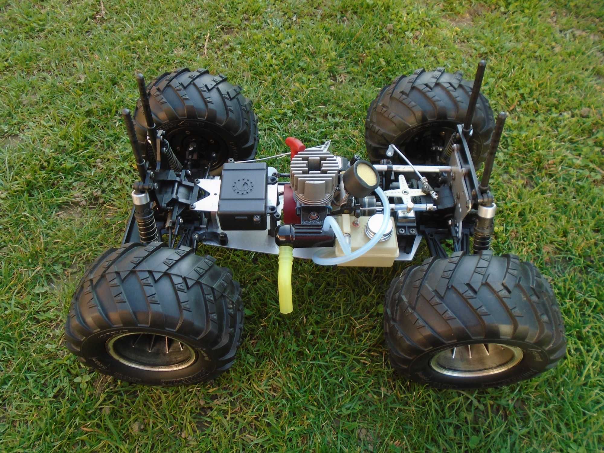 KYOSHO THRASHER Off Road 1:10 4WD Nitro Vintage Spalinowy Model RC