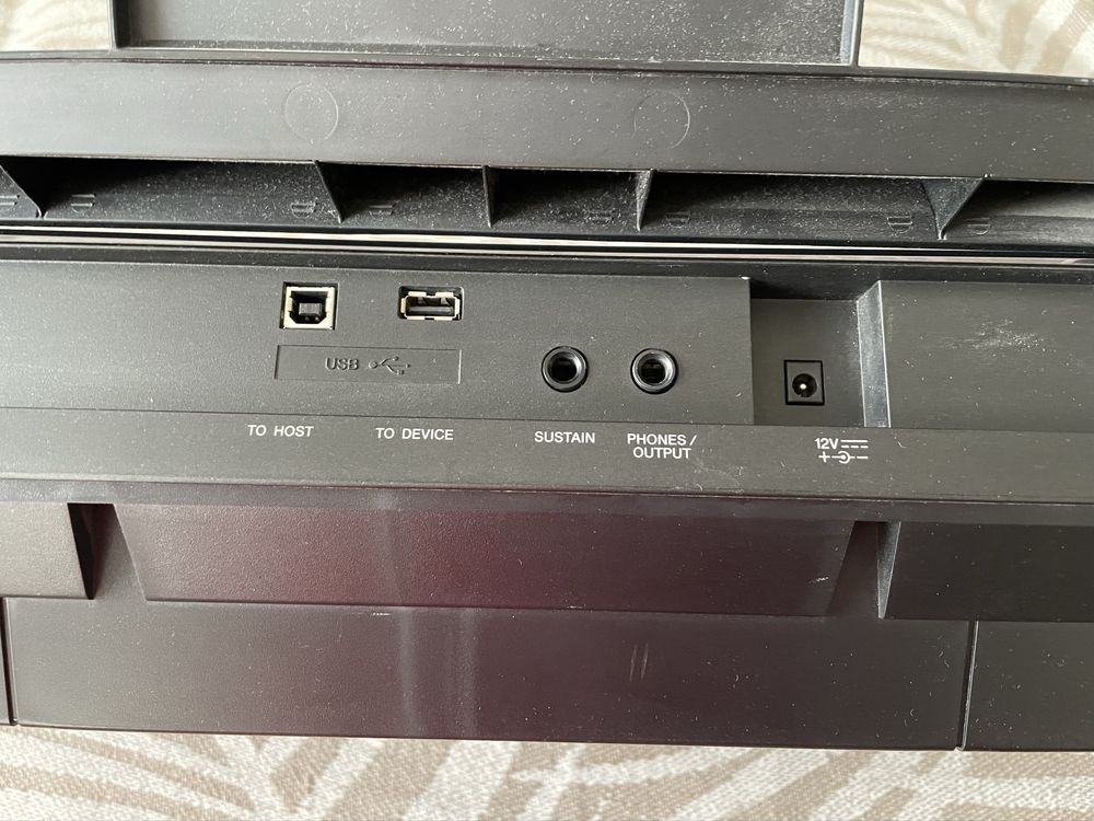 Yamaha PSR-E433 + pokrowiec, futeral, statyw, pulpit, pedał, manuale