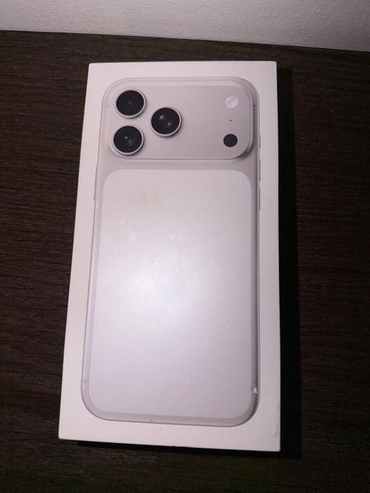 Iphone 17pro max silver 256g