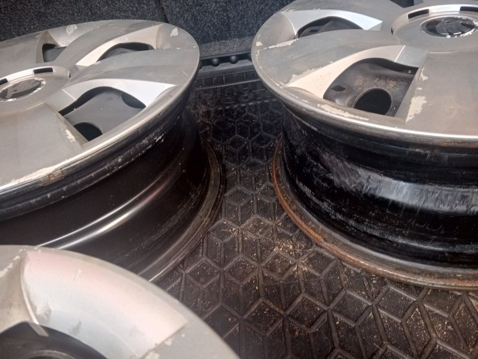 Диски з ковпаками Шкода Октавія Тур r15 5*100