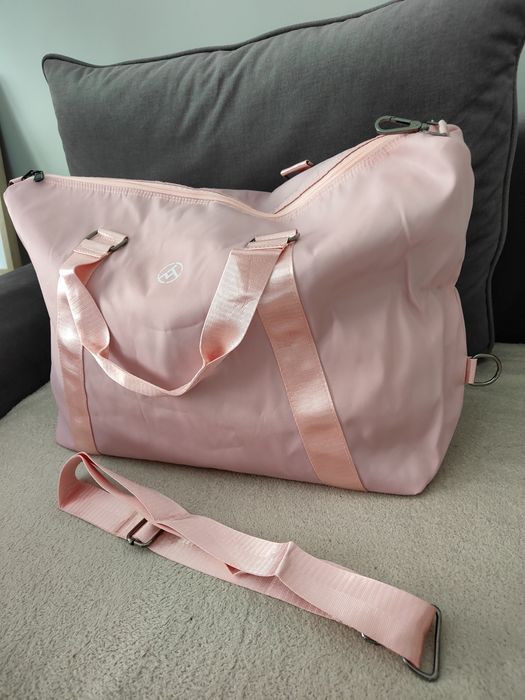Piękna Torba Sportowa Treningowa Różowa Podróżna Pojemna