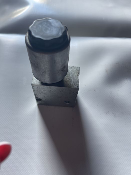 Zawór  276862 elektromagnetyczny