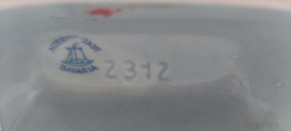Pojemnik porcelanowy - sygnowany Bawaria nr katalogowy 2312