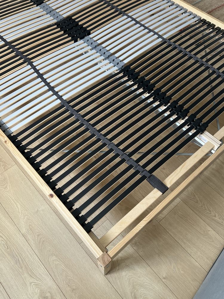 IKEA Tarva drewniane łóżko plus stelaż 160 x 200 cm