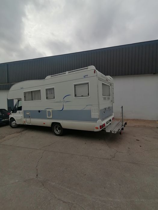 Auto caravana Ford como nova